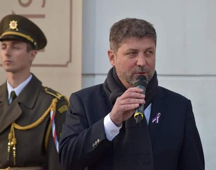 Jedině vzájemný respekt může otevřít novou kapitolu vzájemných vztahů - 254 360 607fd3c4bd83c lacina
