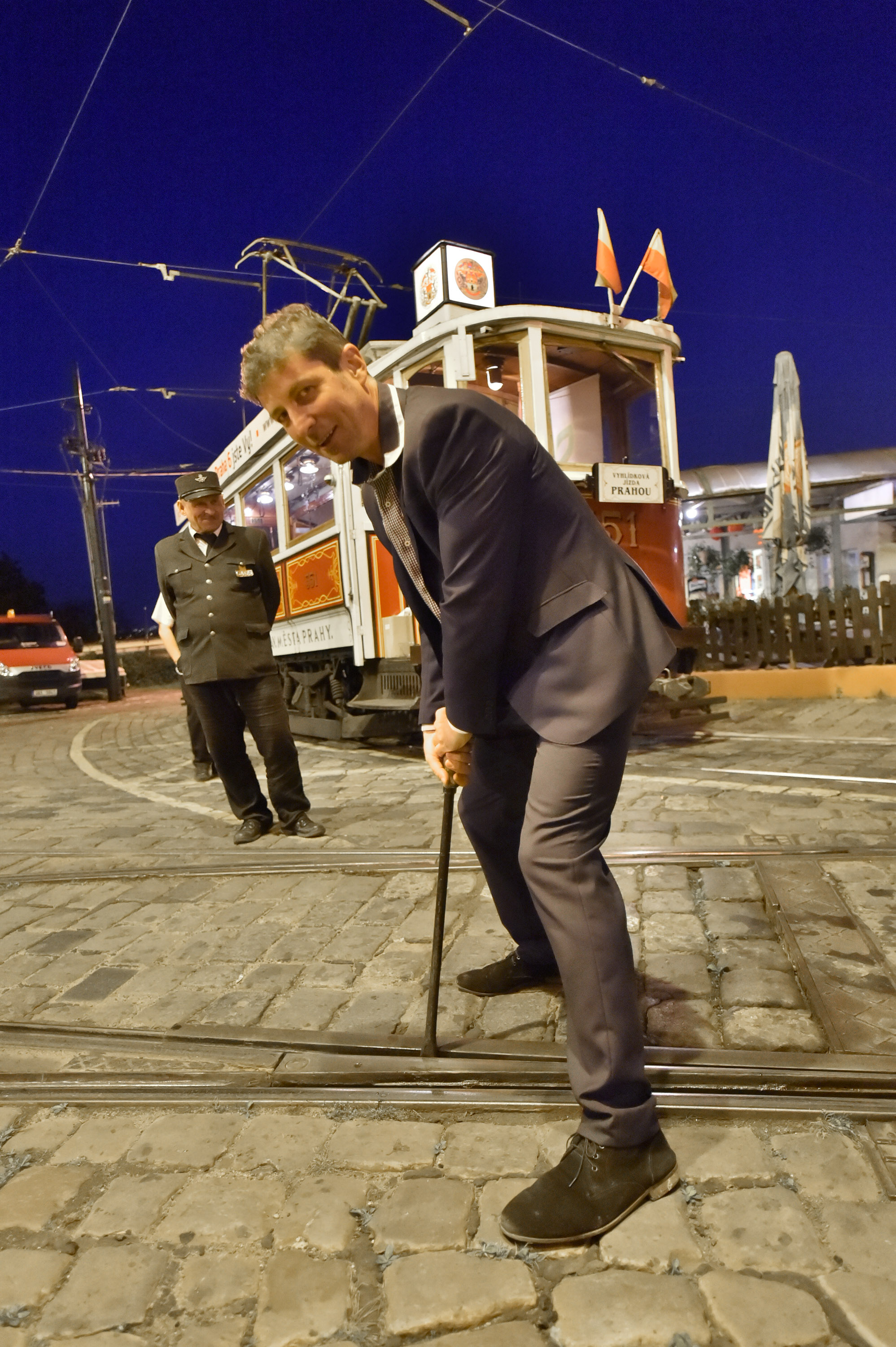 Volební tramvaj Starostů a nezávislých vyvolává úsměvy na tvářích 10 Volební tramvaj Starostů a nezávislých vyvolává úsměvy na tvářích - 39 57 543267649703f 2141003 136 lq