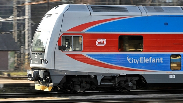 Železnice Praha – Letiště Václava Havla – Kladno 1 Železnice Praha – Letiště Václava Havla – Kladno - 55 83 5579cbe3a00f9 vlak