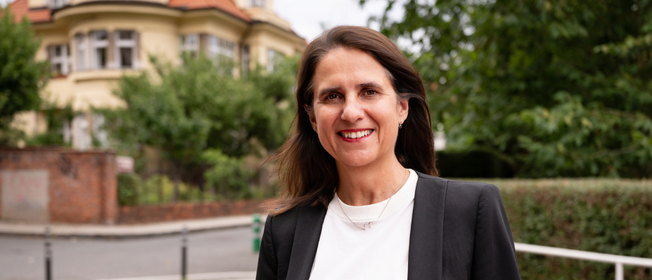 Seznamte se: Regina Loukotová, architektka, rektorka, zakladatelka vysoké školy architektury ARCHIP a naše kandidátka - stan regina loukotova